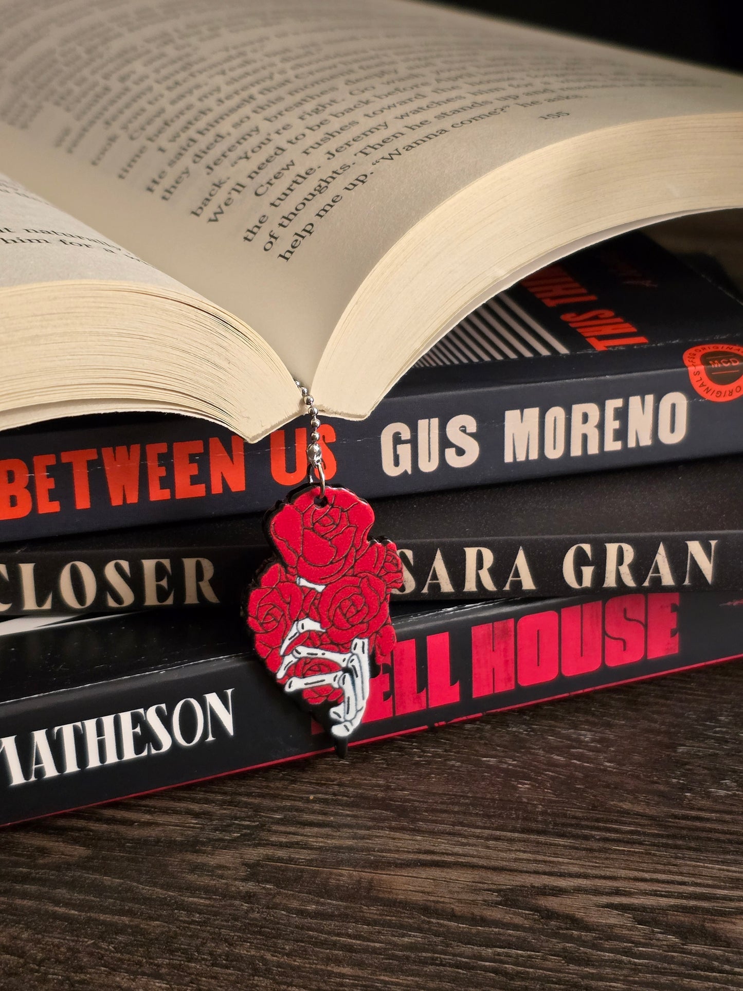 Skeleton Roses w/ Short Tassel