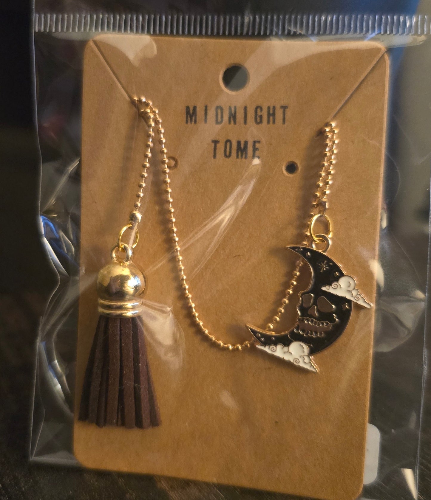 Grinning Crescent Moon w/Tassel