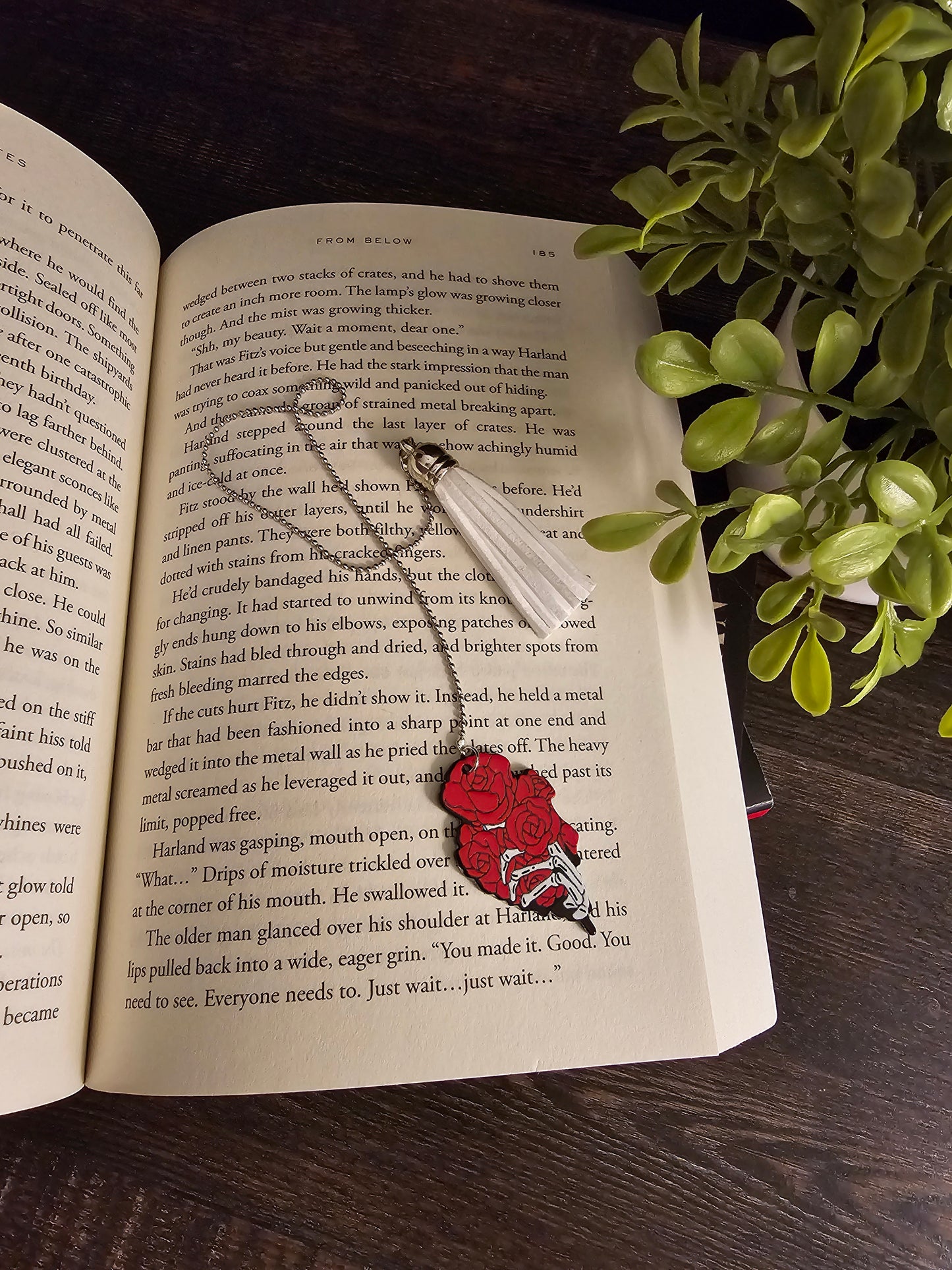 Skeleton Roses w/ Short Tassel